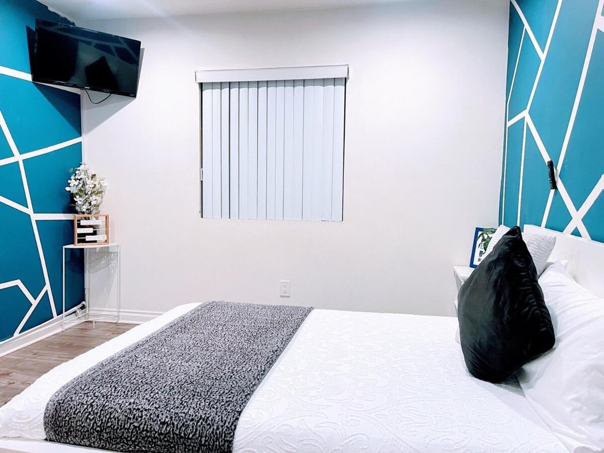 Tr2 4b 3bath Usc Crypto Sofi Universal Parking Apartment *