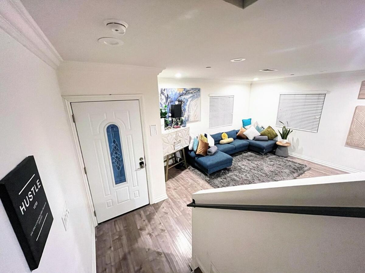 Tr2 4b 3bath Usc Crypto Sofi Universal Parking Apartment *