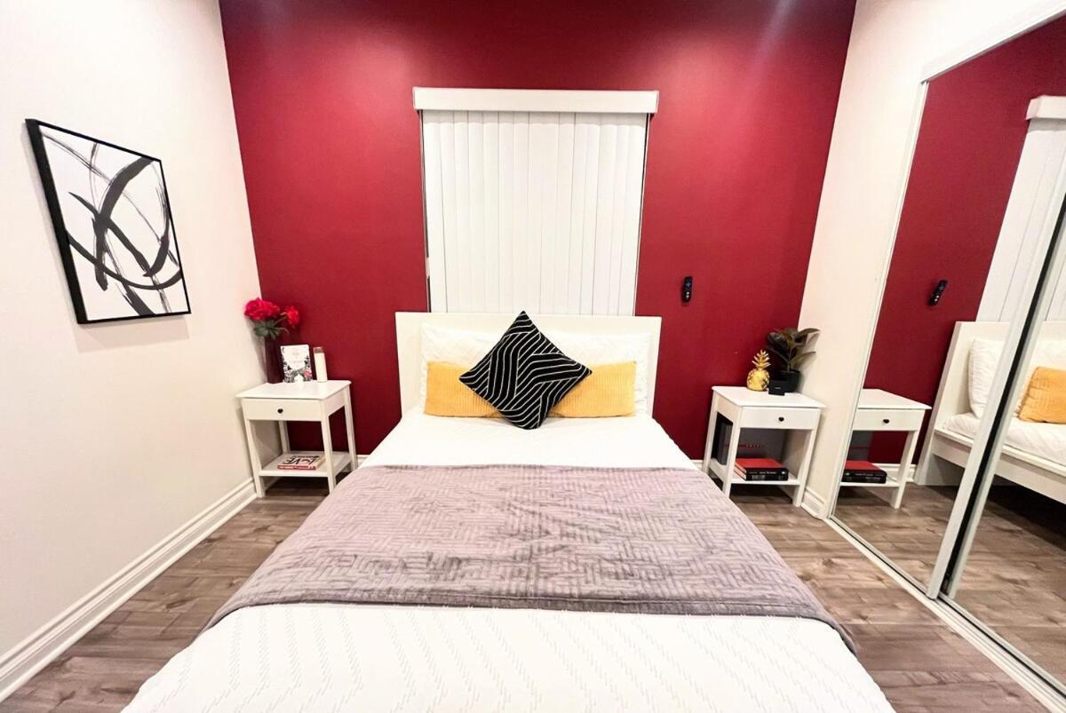 Tr2 4b 3bath Usc Crypto Sofi Universal Parking Apartment *